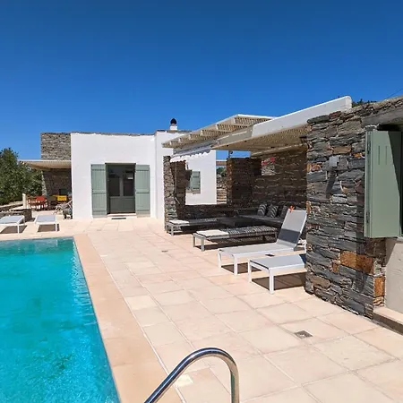 Acorn Villa